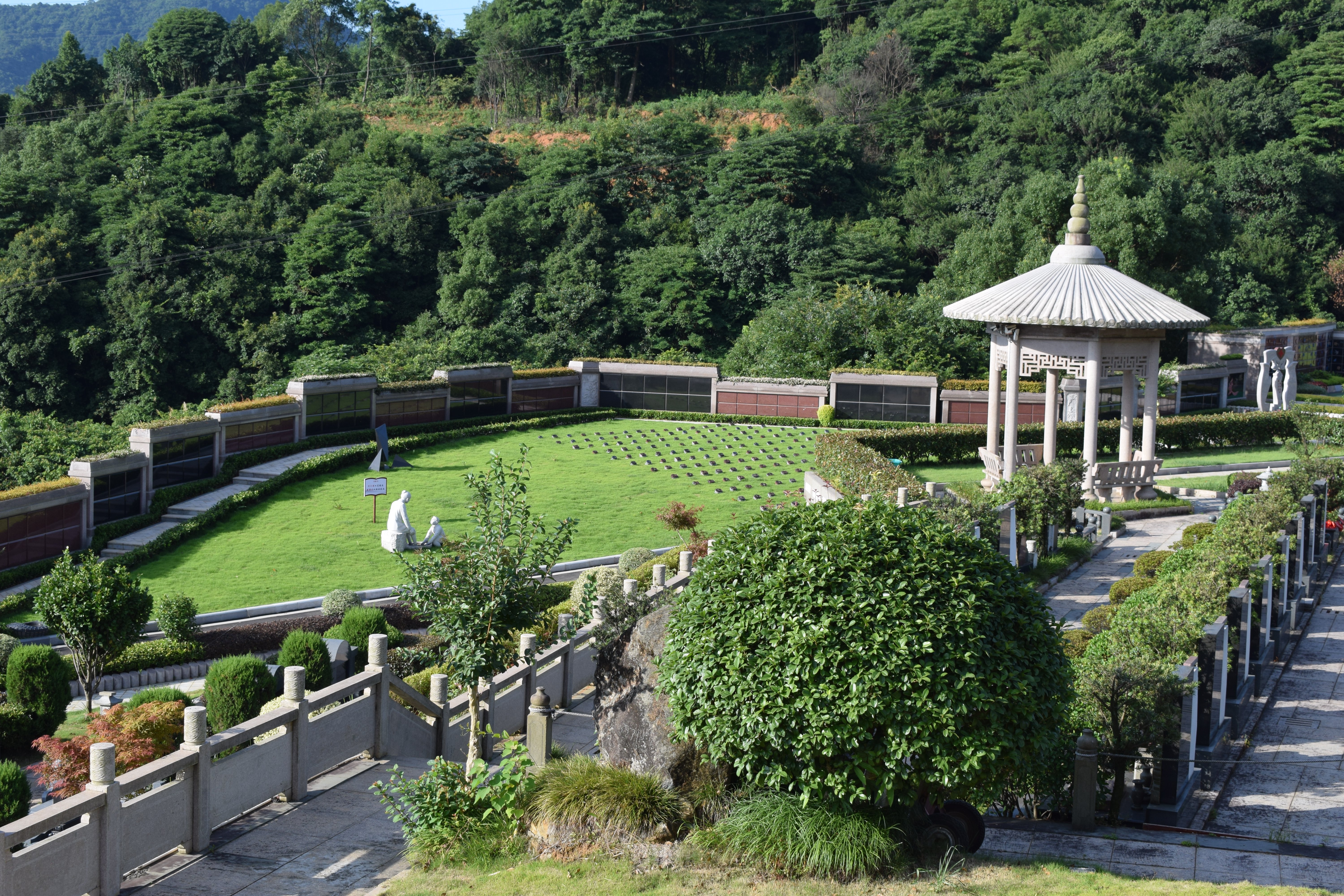 优德88引领公墓行业转型升级，，，，，立异实践获社会普遍认可