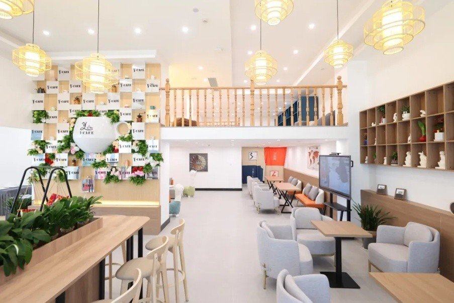 走进 Y·cafe，，，，，，，，邂逅一场味蕾与灵魂的浪漫对话