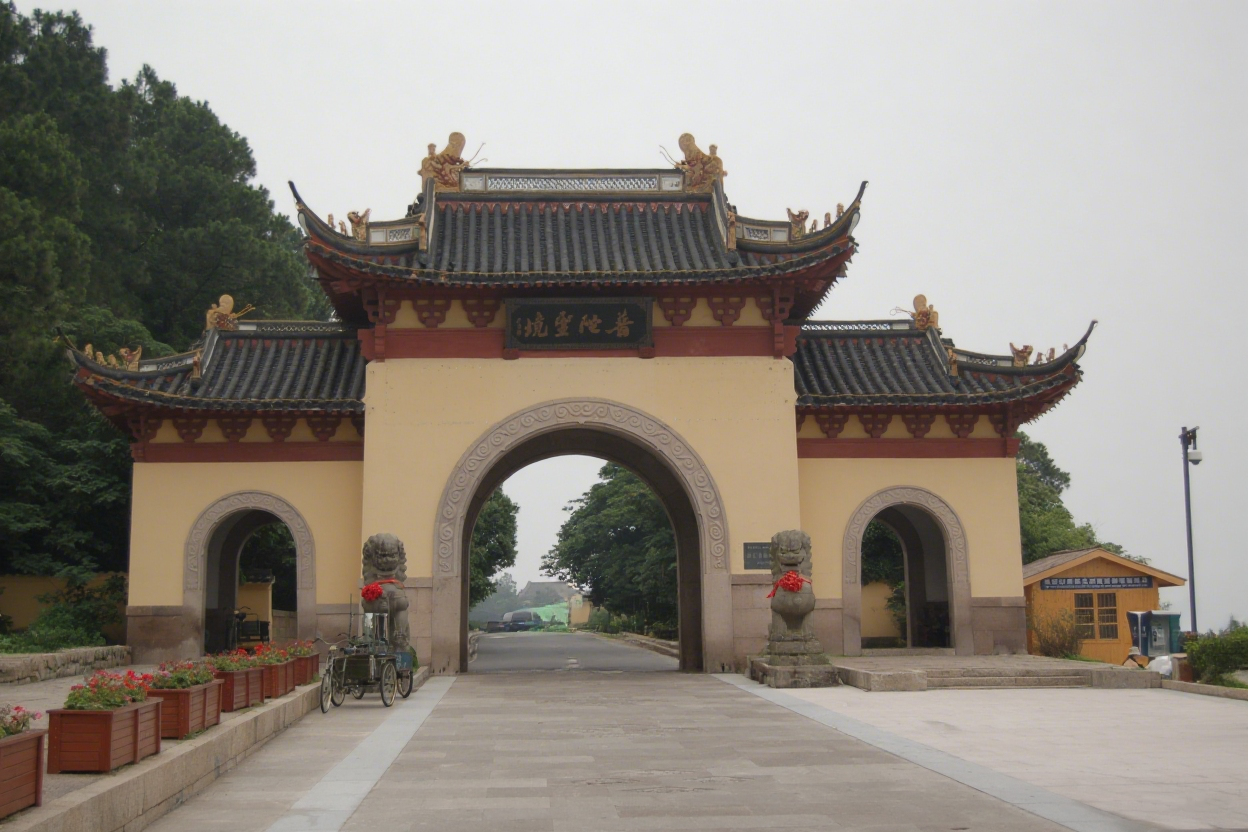 以门楼为笺，，，，，，，，镌刻时代的匠心诗行